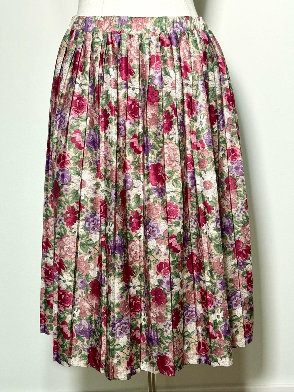 1970s Handmade Floral Pleated Midi Skirt in Pink, Red & Purple Roses